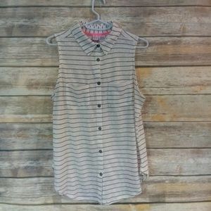 🛍2/$10 Love On A Hanger Top